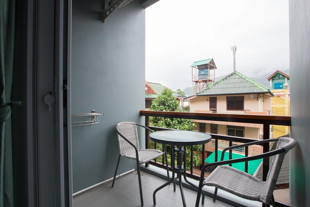 Chusri Hotel Patong Quarto foto