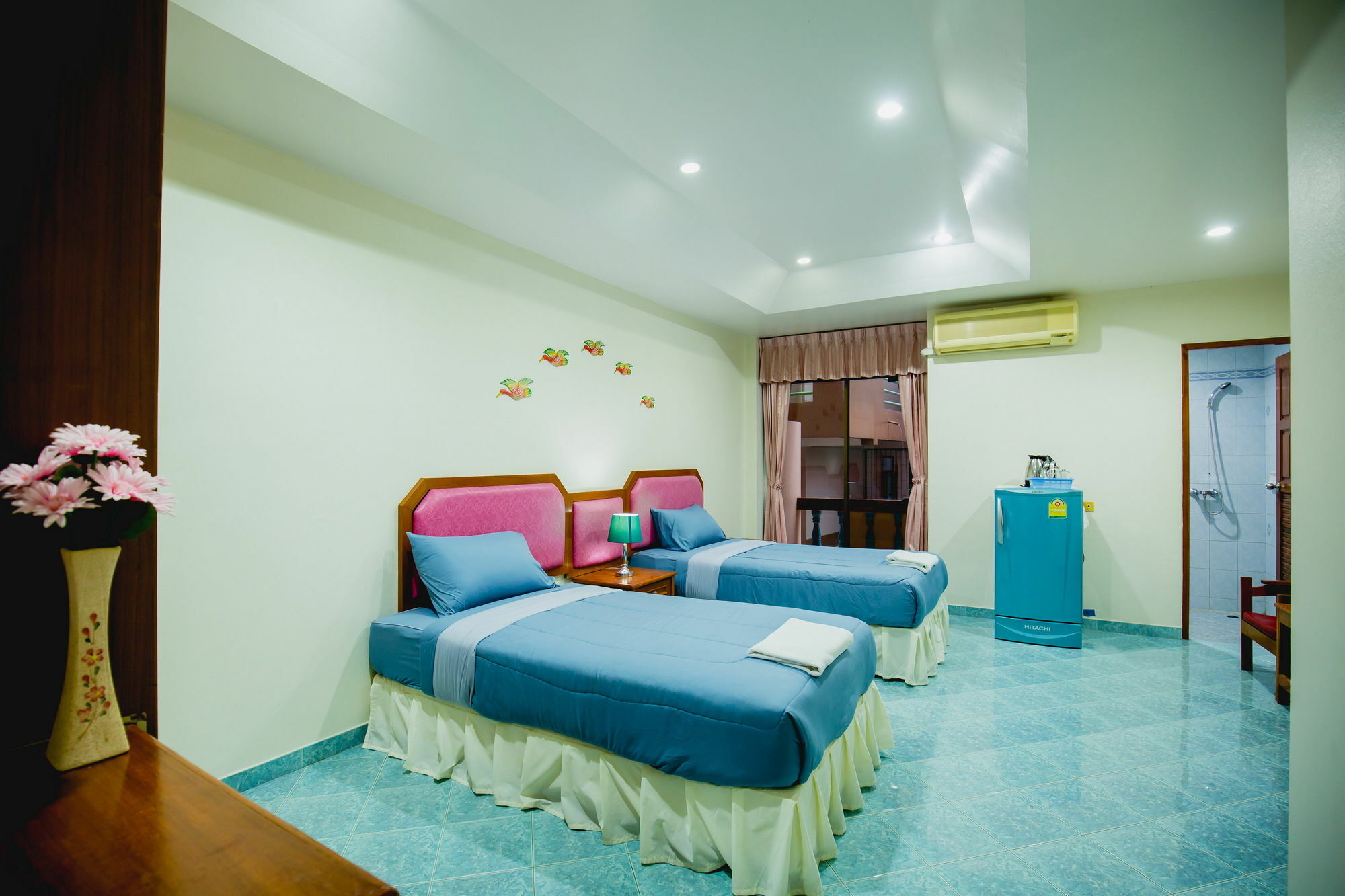 Chusri Hotel Patong Exterior foto